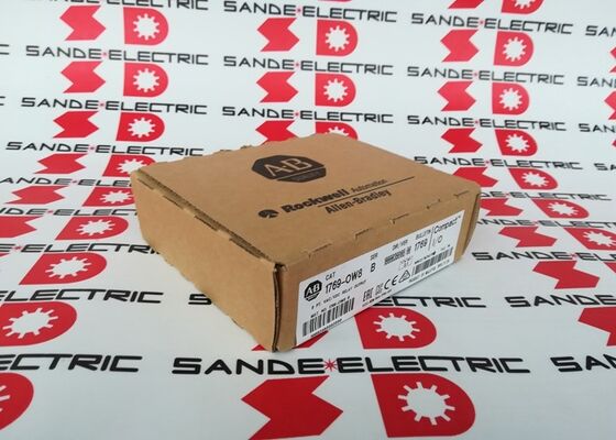 یک ماژول PLC جدید AB 1769-OW8 در جعبه 1769OW8 ماژول خروجی 1769-0W8