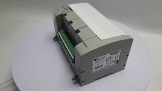 ویترین کنترلر مستقل Allen-Bradley 2080-L50E-24QWB Micro850 24 I/O EtherNet/IP PLC